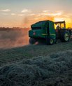 For farmers and employees in the farming industry, it is the dust from pigs, cows and feed that they risk inhaling during their daily work, while for employees in the wood industry, the issue is wood dust. Photo: Jed Owen, Unsplash.